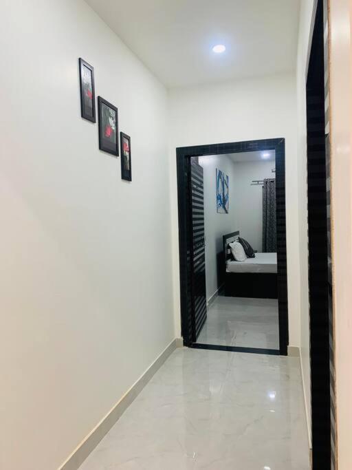 Apartamento White Orchid, Unique & Stylish, Executive 2Bhk. Guwahati Exterior foto